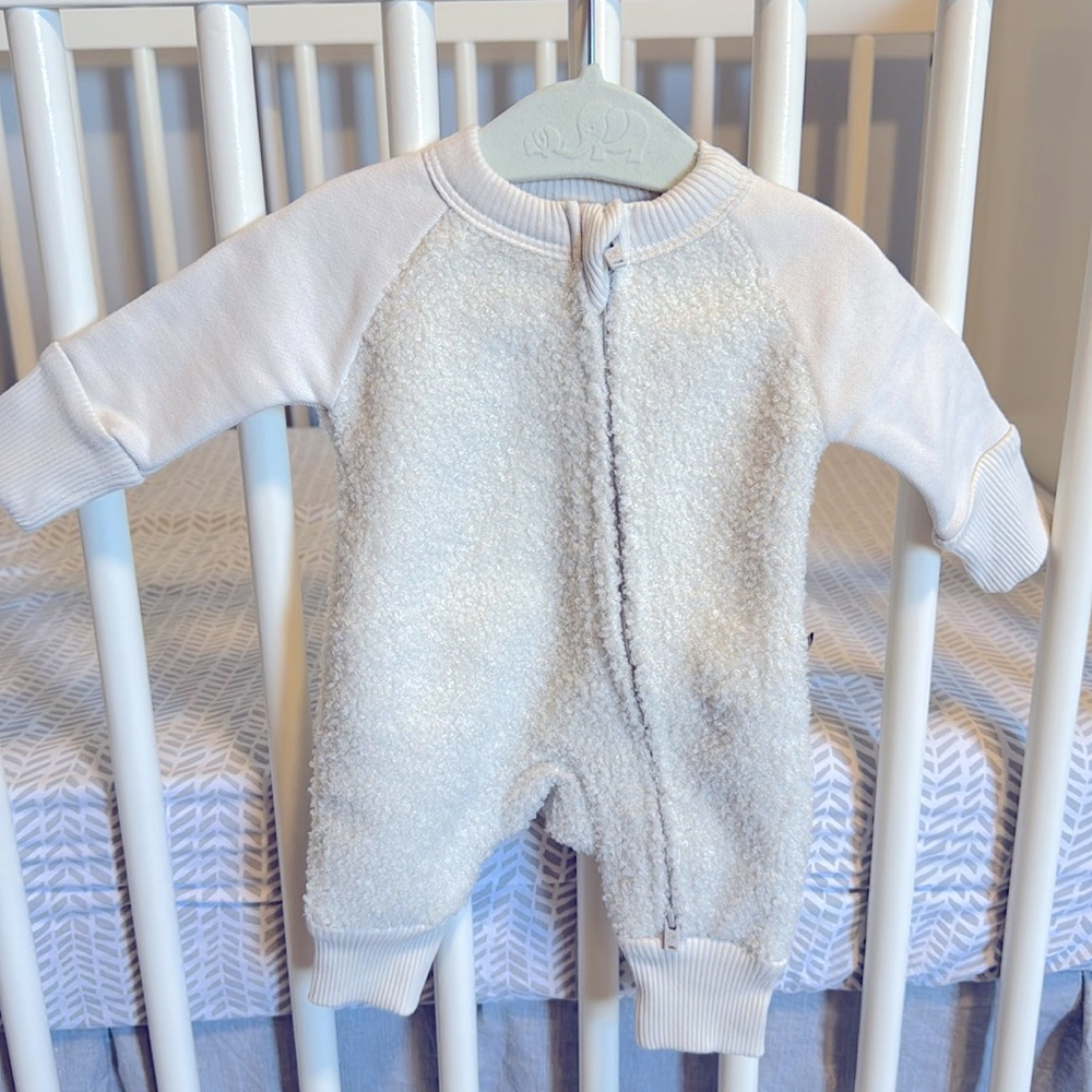 Goumi newborn Sherpa onesie